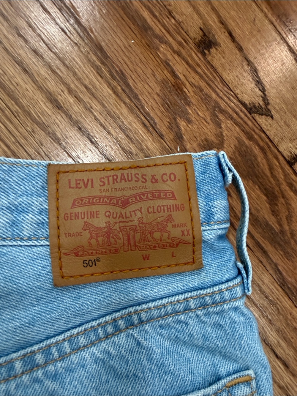 Levi's 501® ORIGINAL FIT HIGH RISE WOMEN'S SHORTS Luxor Heat Sz 25 - Picture 3 of 5
